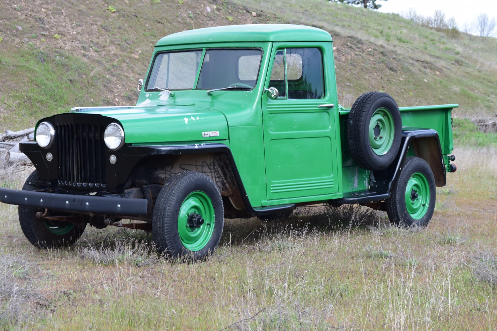 Vehicle image 6