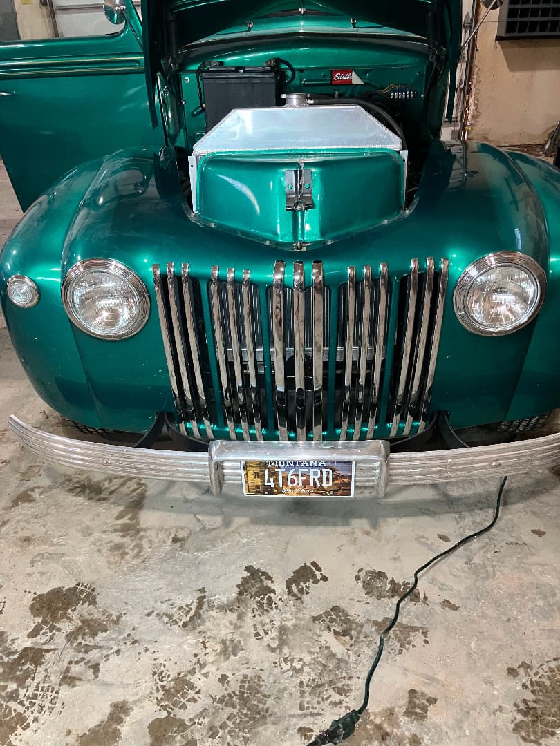 Ford-F100-1946-2025-02-20T14:27:19.404Z