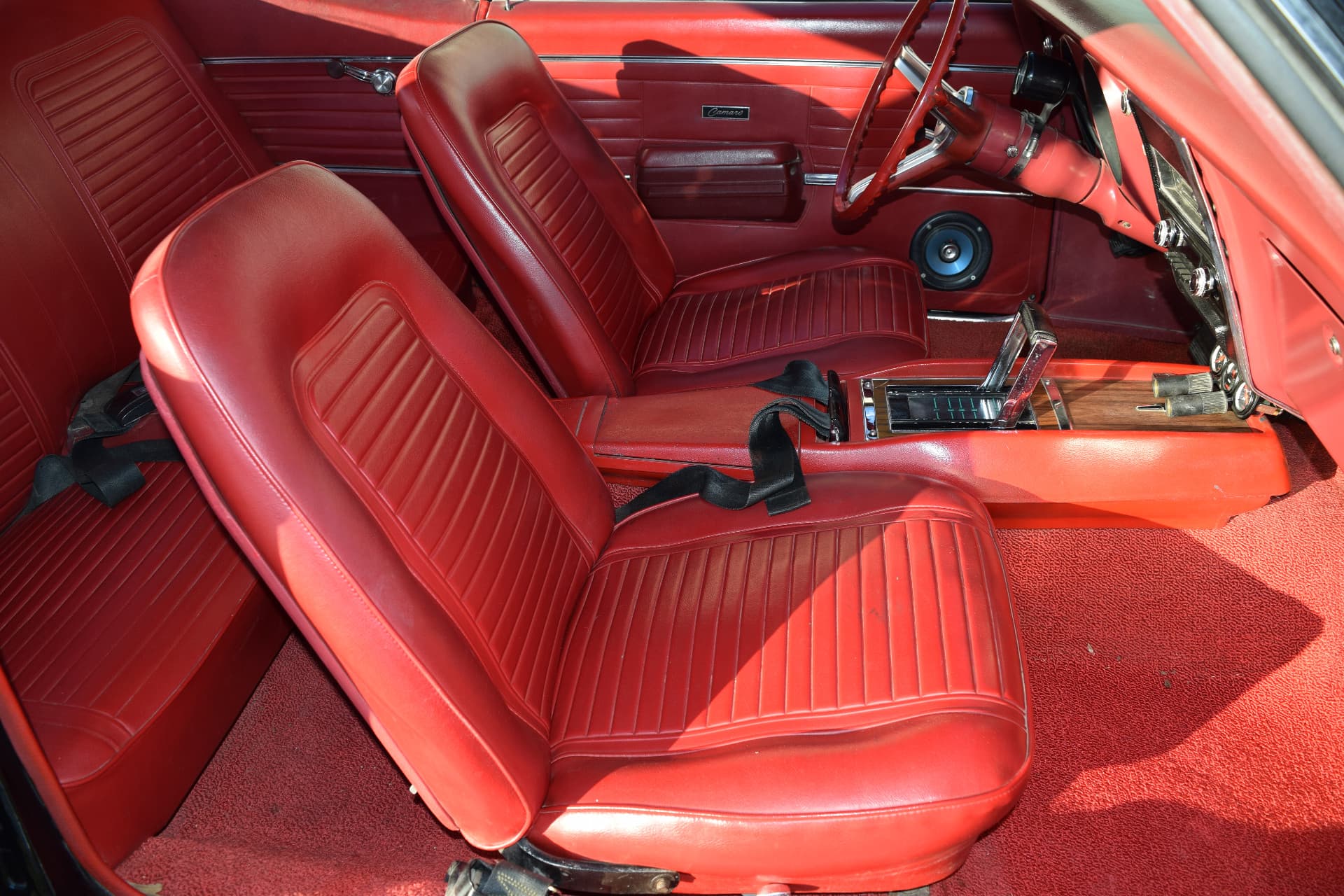 Vehicle image 12