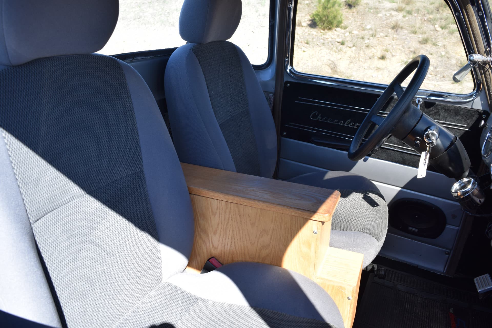 Vehicle image 24